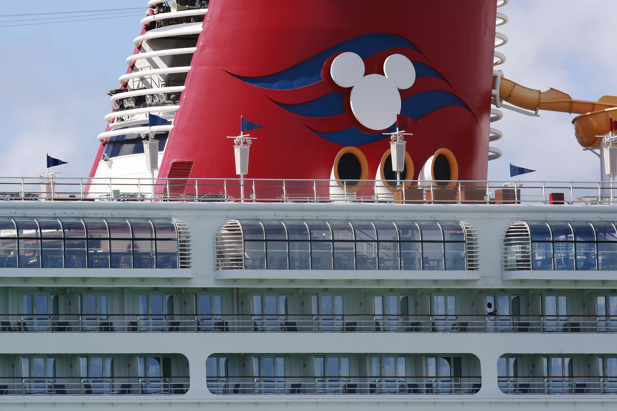 Father jumps off Disney Cruise ship after daughter falls overboard