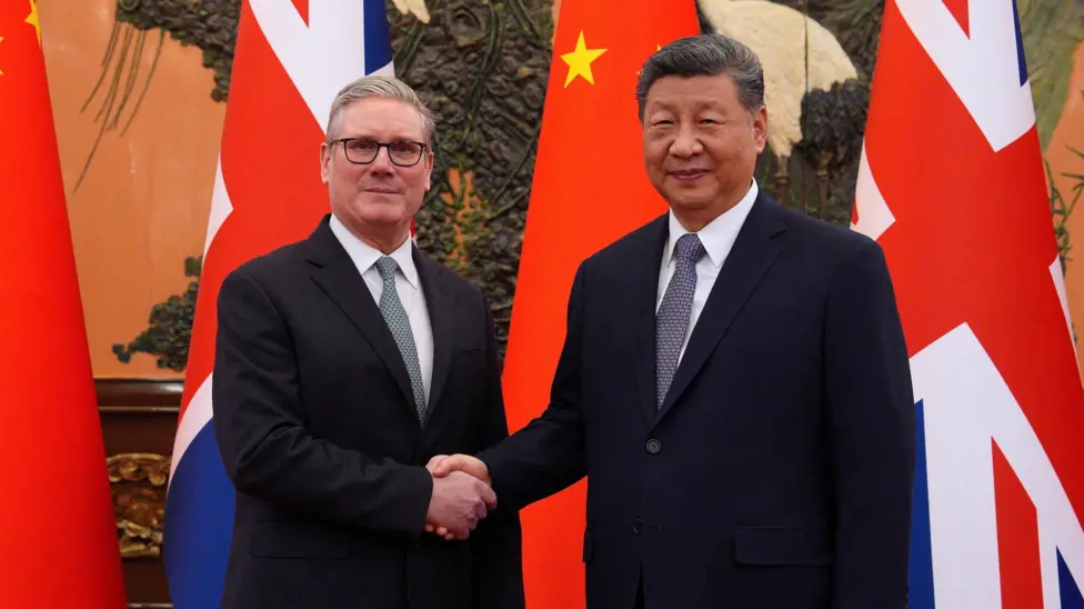 China Agrees to Visa-Free Travel for British Tourists After Starmer’s Visit